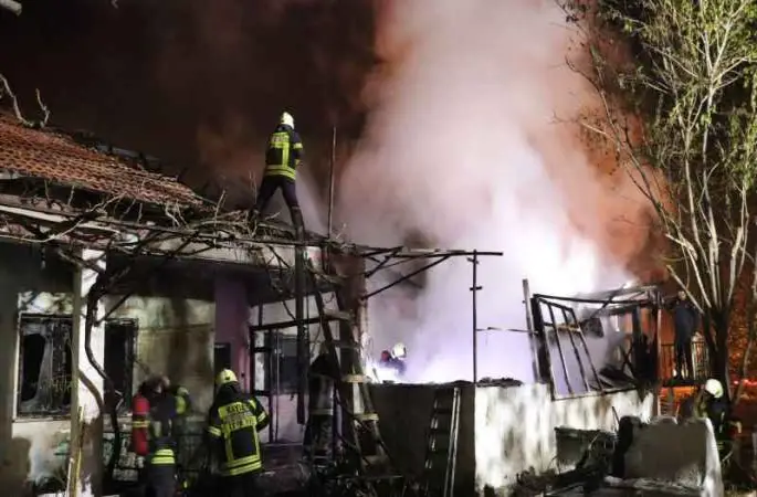 Kayseri'de söndürülmeyen mangal evi küle çevirdi