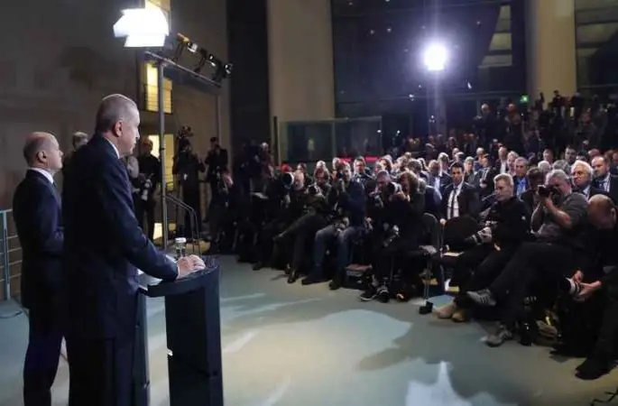 Almanya Başbakanı Scholz: “İki devletli çözüm hedef olmalı”