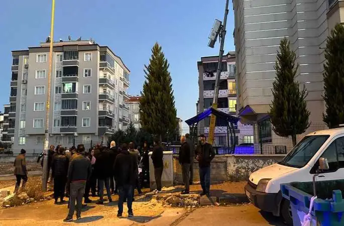 Gaziantep’te eşya taşıma asansörü düştü: 1 ölü, 1 yaralı
