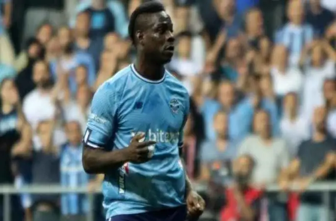 Mario Balotelli, trafik kazası geçirdi