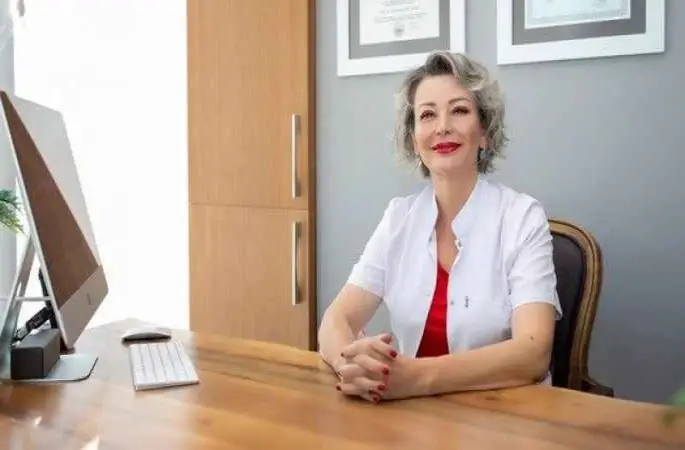 Fenomenlerin kozmetik ürünleri halk sağlığını tehdit ediyor