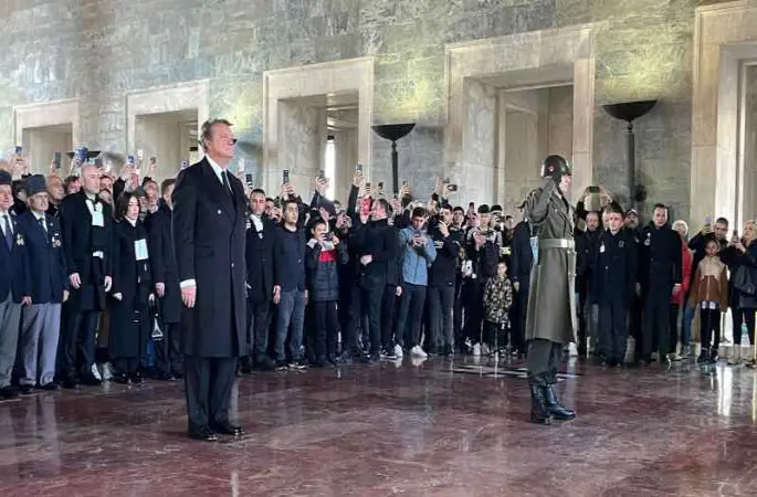 Hasan Arat ve heyeti Anıtkabir'de