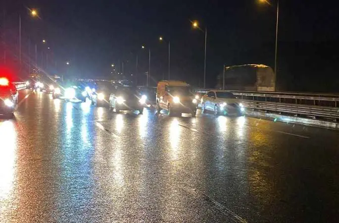 Kuzey Marmara Otoyolu 3 saat sonunda trafiğe açıldı