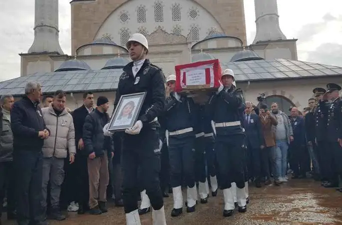 Hayatını kaybeden polis memuru Fatma Akın Akıllı defnedildi