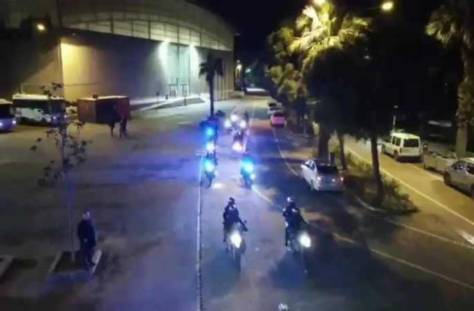 11 göçmen kaçakçılığı organizatörü ve 92 düzensiz göçmen yakalandı