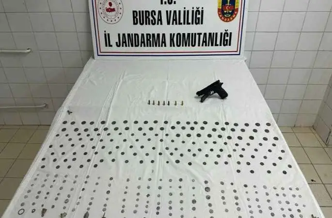 Bursa'da Roma dönemine ait 297 adet tarihi eser ele geçirildi