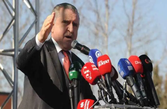 Gençlik ve Spor Bakanı Osman Aşkın Bak ailelere seslendi