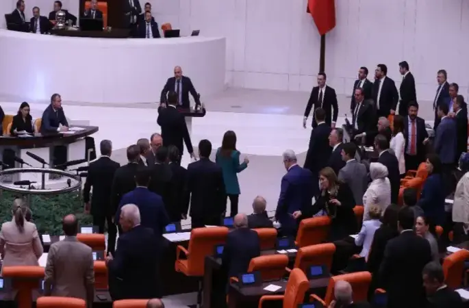 MHP Lideri Bahçeli’den yumrukların havada uçuştuğu Meclis oturumuna ilişkin paylaşım