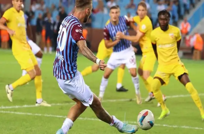 Trabzon 1 puanı uzatma dakikalarında aldı