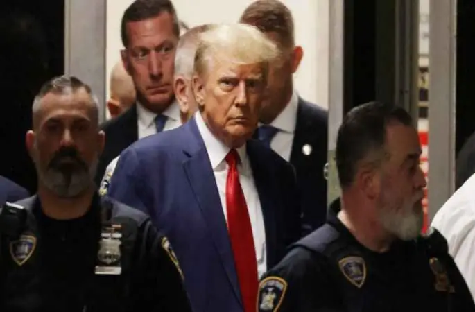 Trump tüm suçlamaları reddetti