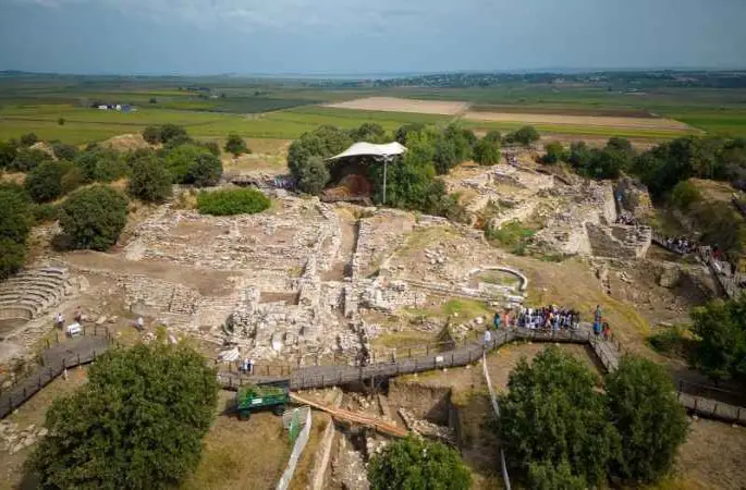 Yabancı turistleri Troya’ya çekiyor