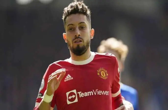 Alex Telles, Al-Nassr’a imzayı attı