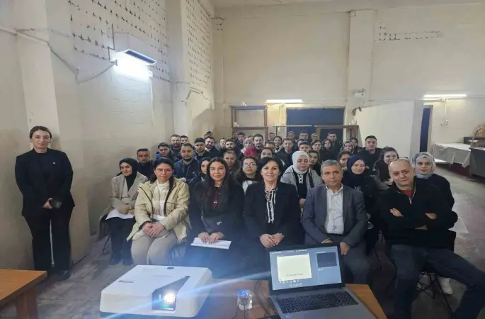 Aydın Atatürk Devlet Hastanesi’nde yeni personele oryantasyon eğitimi
