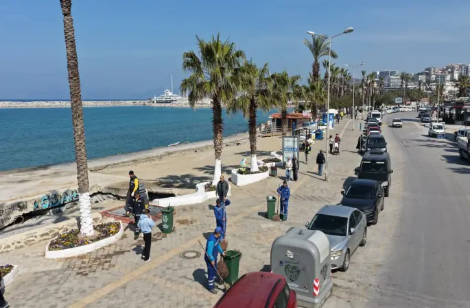 Aydın Büyükşehir’den bayram öncesi Kuşadası’nda çevre düzenlemesi
