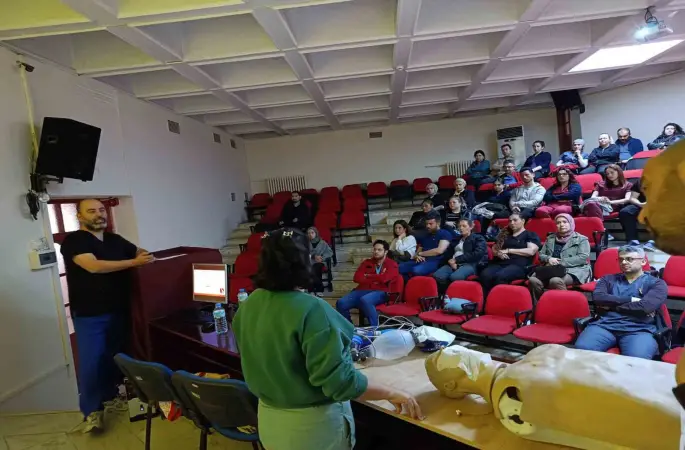 Aydın Devlet Hastanesi’nde personele acil durum ve afet eğitimi verildi
