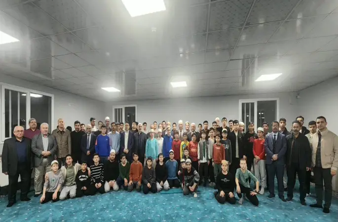 Aydın’da protokol ve öğrenciler ‘İyilik Sofrası’nda bir araya geldi
