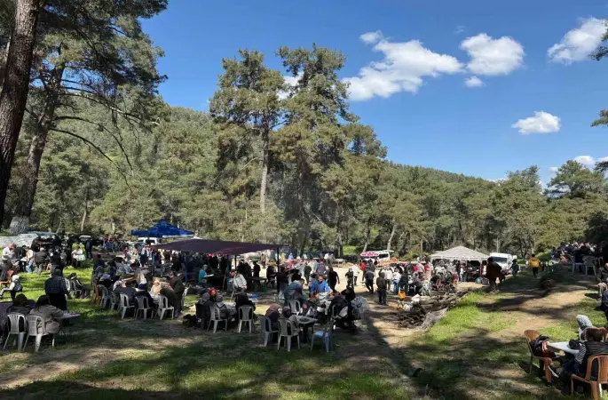 Aydın’daki 41 yıllık gelenek vatandaşları aynı sofrada buluşturdu
