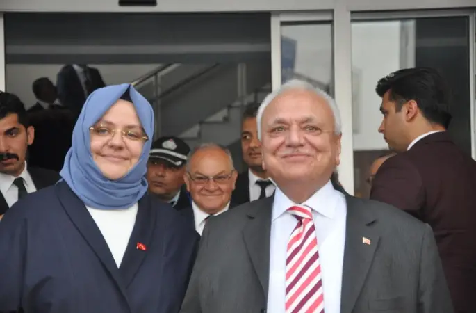 Aydınlı eski bakanlar kazada yaralandı
