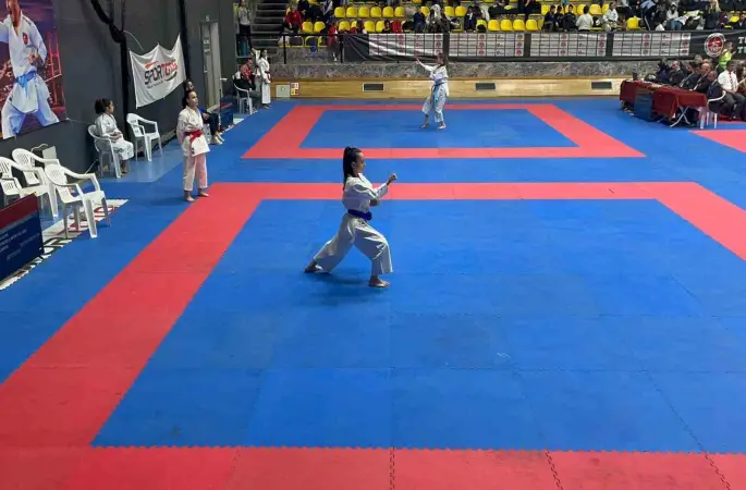 Azra Coşkun’dan Türkiye ikinciliği
