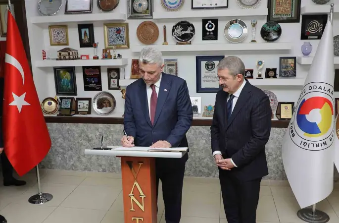 Bakan Bolat, Van TSO’da müjdeyi verdi
