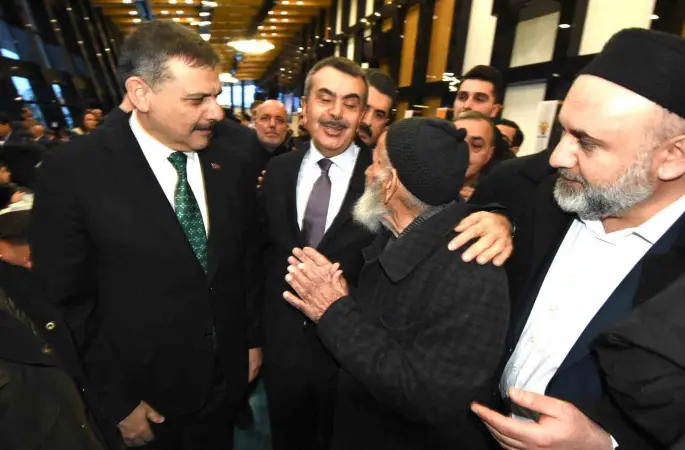 Bakan Çiftçi ve Bakan Tekin, Erzurum’da 4 bin kişiyle iftarda buluştu
