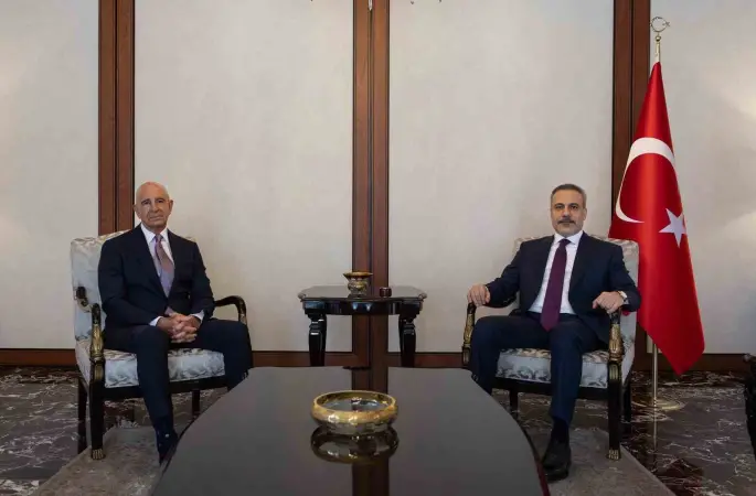 Bakan Fidan ABD’nin Suriye Özel Temsilcisi Barrack’ı kabul etti
