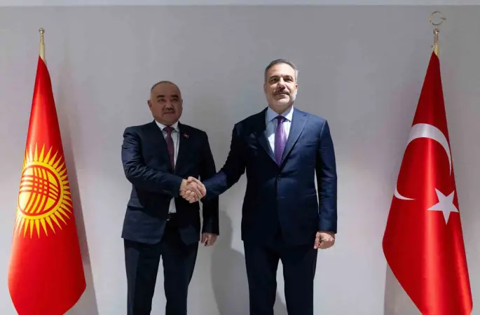 Bakan Fidan, Kırgızistan Yüksek Meclisi Başkanı Uulu ile görüştü
