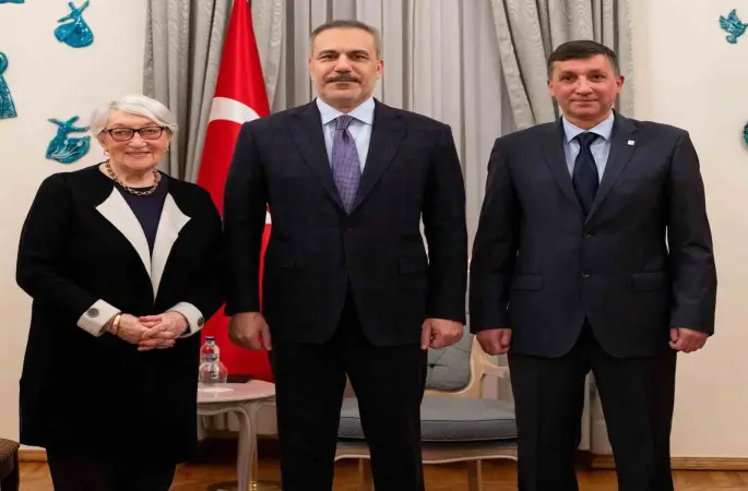 Bakan Fidan, Litvanya’daki Tatar ve Karaim toplumları temsilcileriyle bir araya geldi
