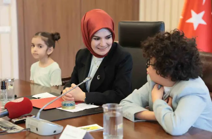 Bakan Göktaş, 23 Nisan dolayısıyla çocukları ağırladı
