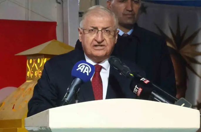 Bakan Güler: "Türkiye bu süreçte ateşkesin sağlanmasını, diplomasinin yeniden devreye girmesini savunan tutum ortaya koymaktadır"
