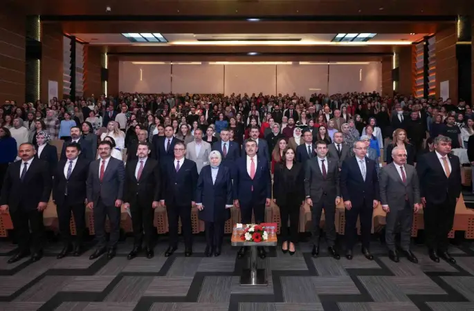 Bakan Tekin: "Bizim eğitim felsefemizde hiçbir öğrencimizi sistemin dışında, ilginin uzağında bırakmak yok"
