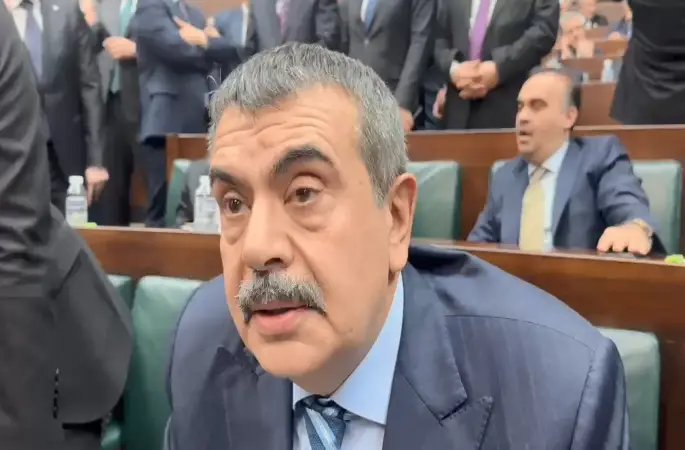 Bakan Tekin: "(Şanlıurfa’da okuldaki saldırı) Öğretmen arkadaşımızın yaşam süreçlerinin sürdürülmesini engelleyecek bir kalıcı hasar olabilir diye endişemiz var"
