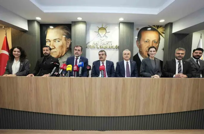 Bakan Tekin: "Sizin hayal edemediklerinizi biz gerçekleştiriyoruz"
