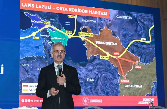 Bakan Uraloğlu: "Gerek otoyollarda gerekse de bir kısım yollarda artık ağır bakımlar da yapmaya başladık"
