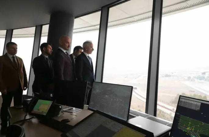 Bakan Uraloğlu: "Toplam 41 bin 52 metrekare inşaat alanına sahip çok sayıda binayı çağın en son teknolojisine uygun olarak inşa ettik"
