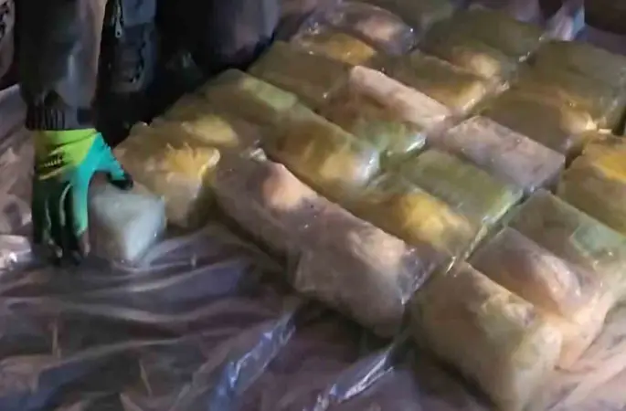 Bakan Yerlikaya: "Şırnak’ta 142 kilogram metamfetamin uyuşturucu maddesi ele geçirdik"
