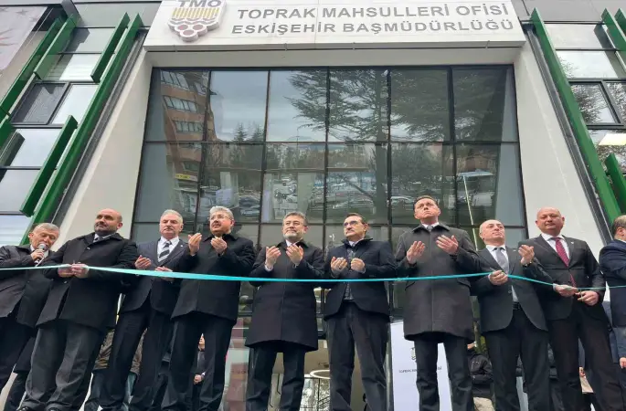 Bakan Yumaklı, Eskişehir’de TMO’nun yeni binasını açılışını gerçekleştirdi
