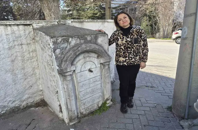 Bakımsız kalan asırlık çeşmenin restore edilmesi isteniyor
