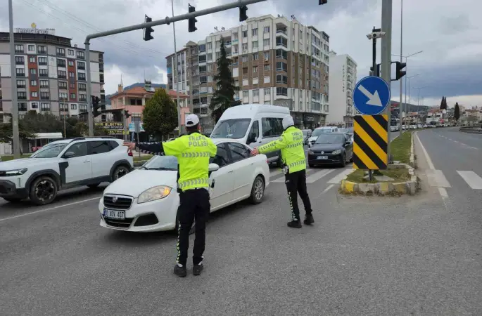 Balıkesir’de arife günü trafik yoğunluğu

