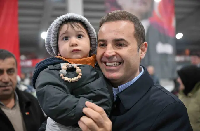 Başkan Ahmet Akın, Dursunbey’de iftar yaptı
