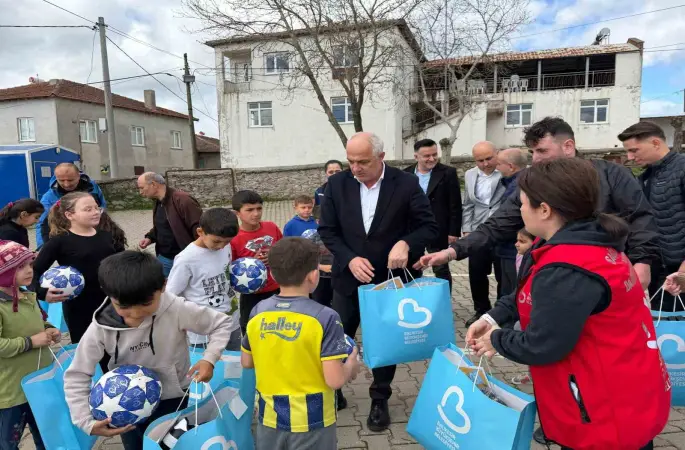 Başkan Akın’dan kırsaldaki çocuklara 23 Nisan hediyesi
