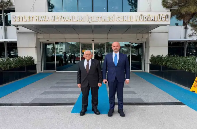 Başkan Büyükkılıç, DHMİ Genel Müdürü Çakmak’ı ziyaret etti
