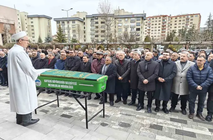 Başkan Büyükkılıç’ın kayınvalidesi toprağa verildi
