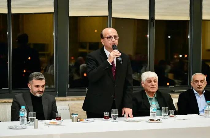 Başkan Geçit, belediye meclis üyeleriyle ‘vefa’ iftarında buluştu
