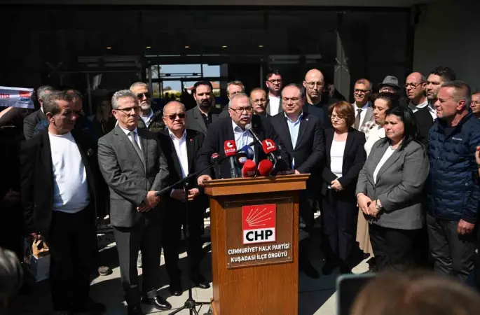 Başkan Günel’in gözaltına alınmasına Kuşadası’nda tepki
