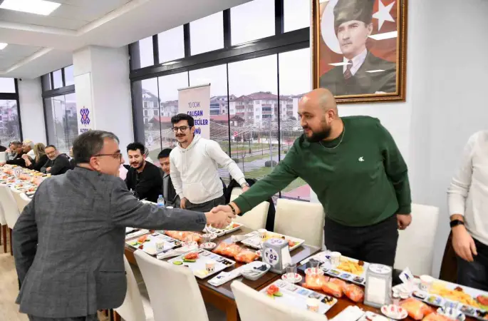 Başkan Hakan Şehirli, Çalışan Gazeteciler Günü’nde basınla buluştu
