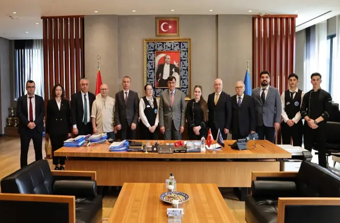 Başkan Kahveci: "Kentin turizm değerleri daha etkin değerlendirilmeli"
