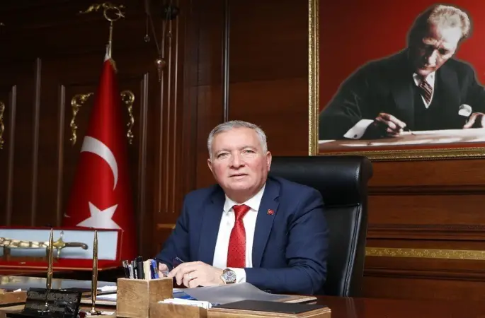 Başkan Kepenek; "Kadınlarımız toplumumuzun en önemli değerlerindendir"
