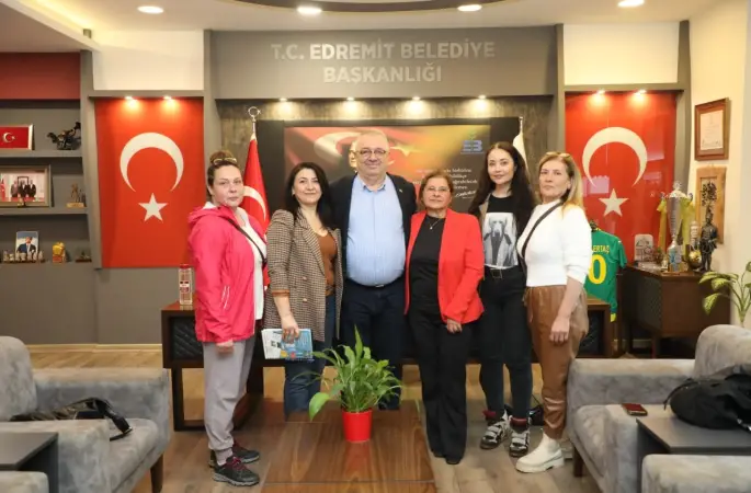 Başkan Mehmet Ertaş hayvanseverlerle bir araya geldi
