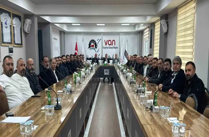 Başkan Memet Aslan sanayicilerle bir araya geldi
